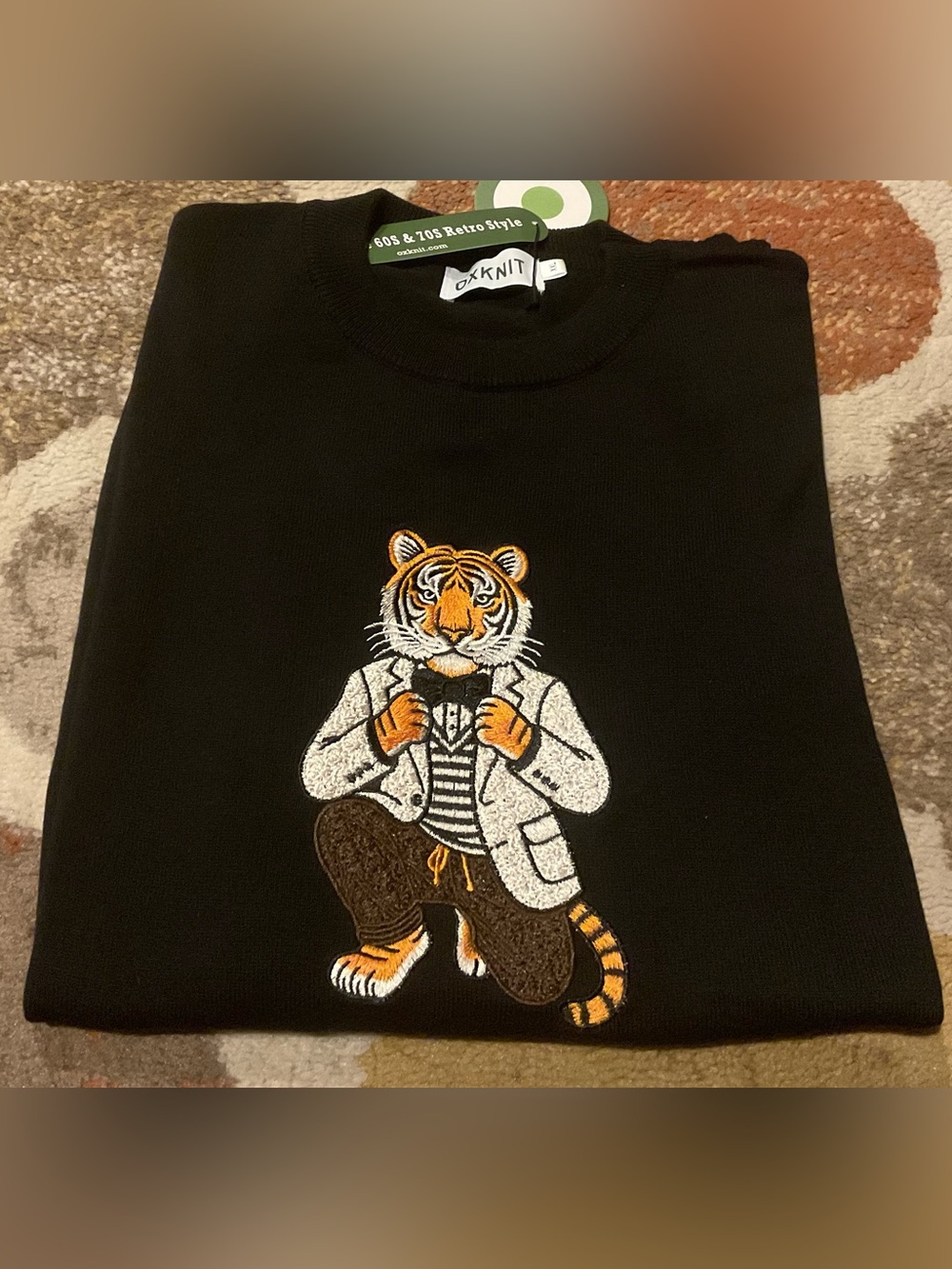 Men’s Black Tiger Embroidered Sweatshirt - Stylish Knit Top